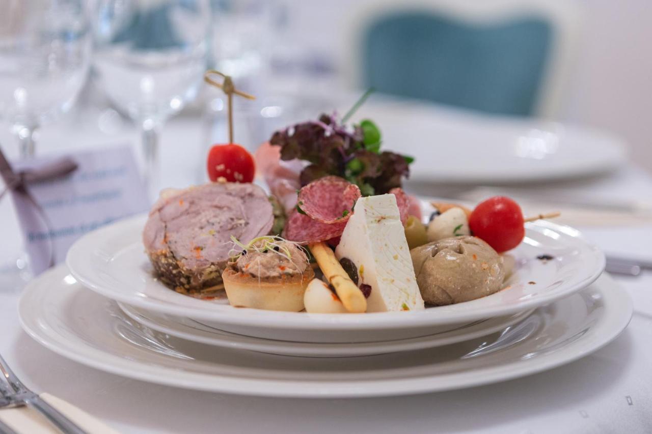 Hotel Leul De Aur Sebeş Zewnętrze zdjęcie