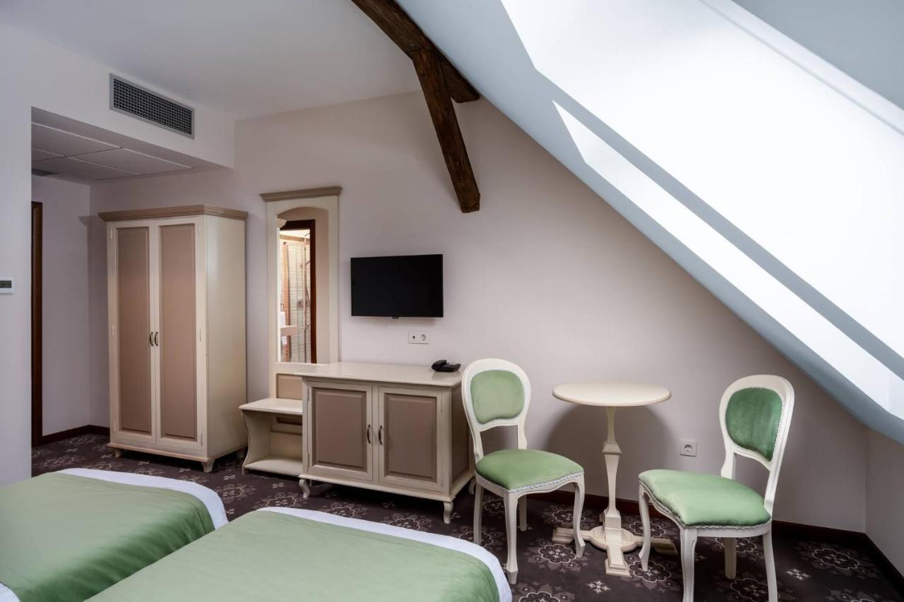 Hotel Leul De Aur Sebeş Zewnętrze zdjęcie